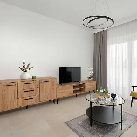 Jasny Z Parkingiem I Balkonem By Renters * Poznan