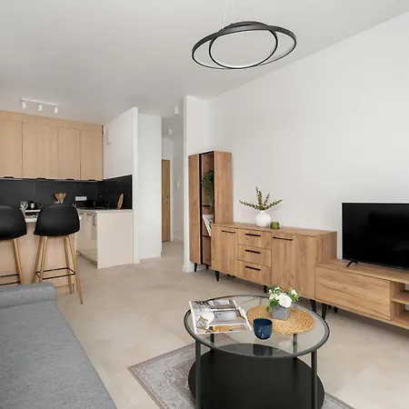 Jasny Z Parkingiem I Balkonem By Renters Poznan