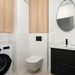 Jasny Z Parkingiem I Balkonem By Renters