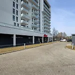 Jasny Z Parkingiem I Balkonem By Renters شقة *