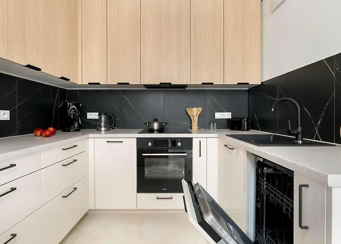 Jasny Z Parkingiem I Balkonem By Renters * Познань