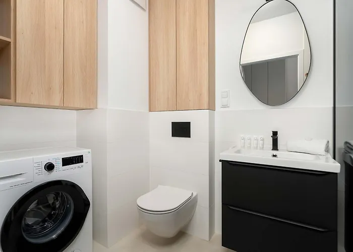 Jasny Z Parkingiem I Balkonem By Renters